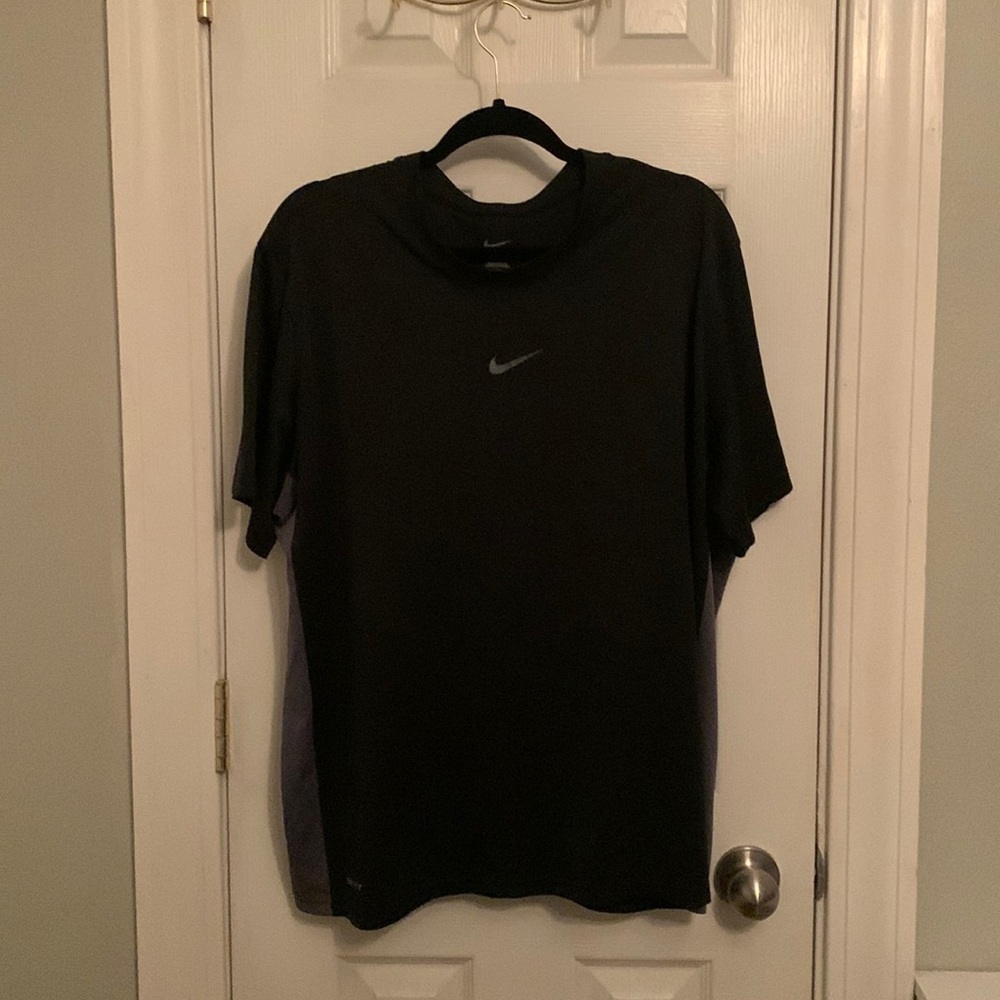 Nike Black & Gray Athletic Shirt Size XL #176